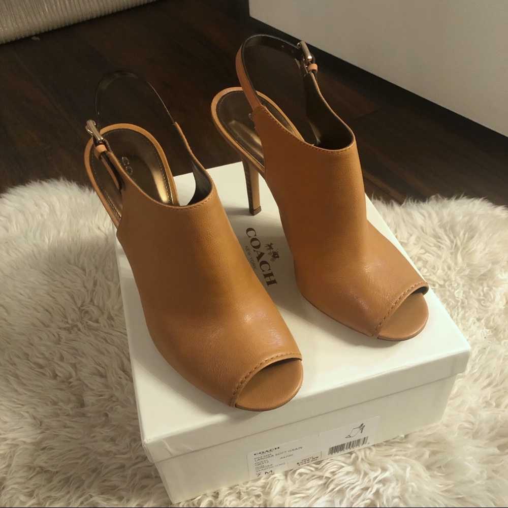 ‼️SOLD‼️ Coach heeled mules